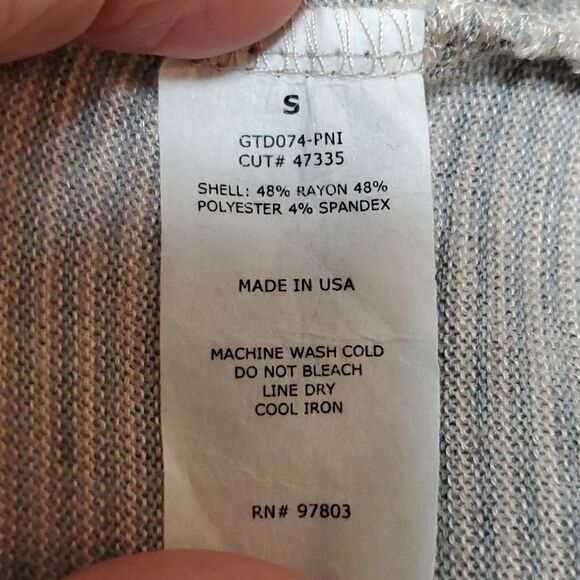 Green Envelope tunic, small. Gray pin striped.  Comfortable. - Picture 7 of 7